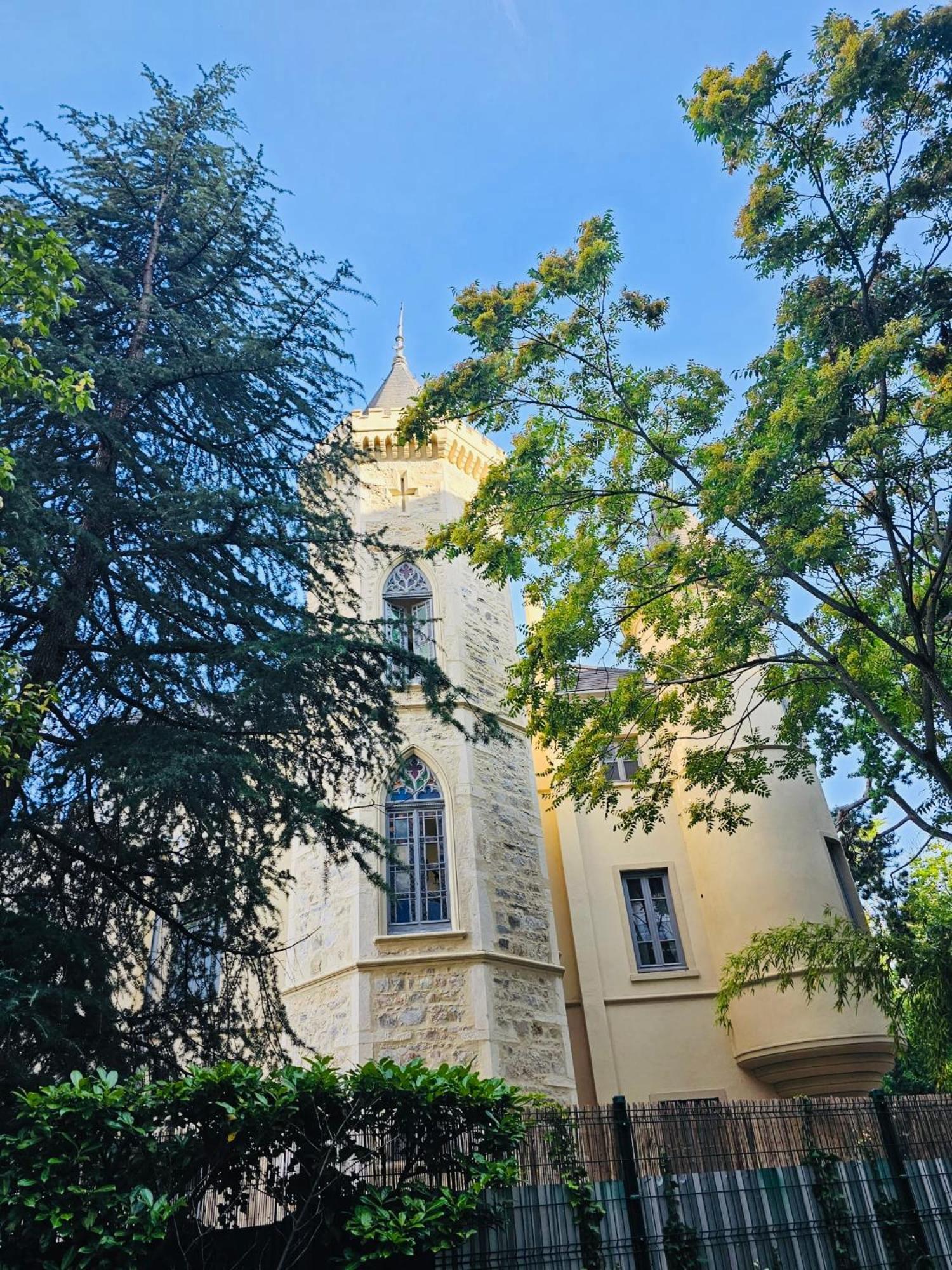 Chateau Grandclement Lyon Villeurbanne Niveau Rdc - Tresor Cache En Ville Avec Vue Piscine Et Parc Exteriér fotografie