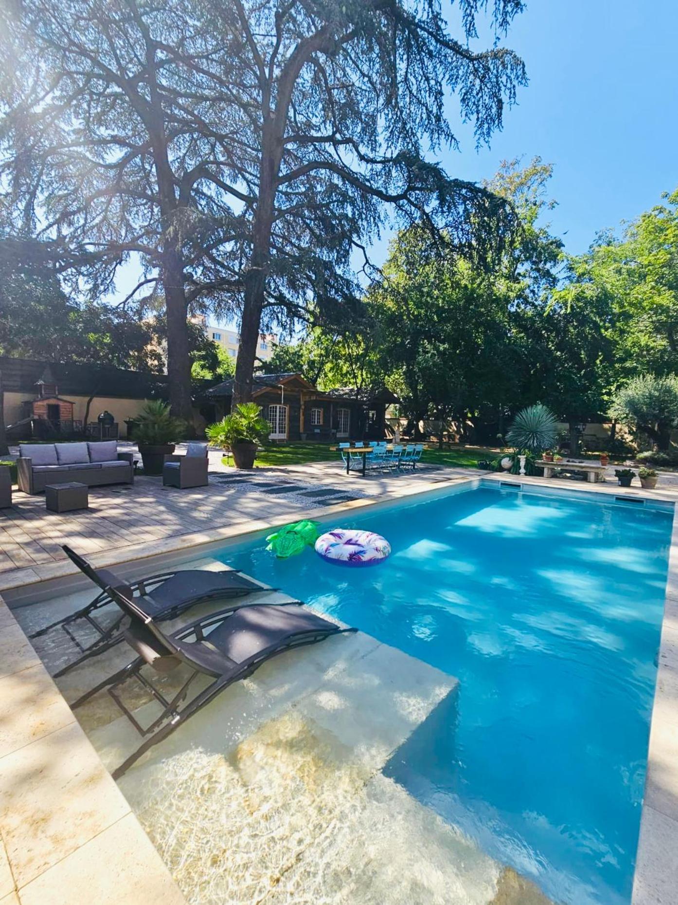 Chateau Grandclement Lyon Villeurbanne Niveau Rdc - Tresor Cache En Ville Avec Vue Piscine Et Parc Exteriér fotografie